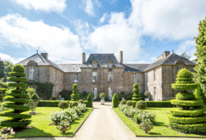 Entrez par la grande porte dans les Jardins de la Ballue sans vous perdre en Bretagne et Ile et Vilaine.